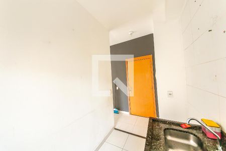 Cozinha de apartamento para alugar com 2 quartos, 45m² em Jardim Cinco de Julho, São Paulo