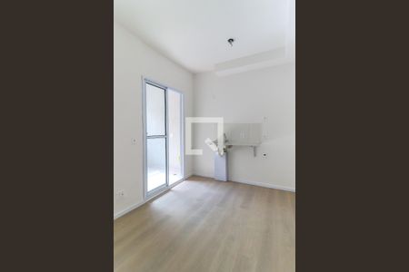 Sala/Cozinha de apartamento para alugar com 2 quartos, 30m² em Jardim Aeroporto, São Paulo