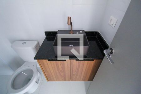 Banheiro de apartamento para alugar com 1 quarto, 25m² em Vila Invernada, São Paulo