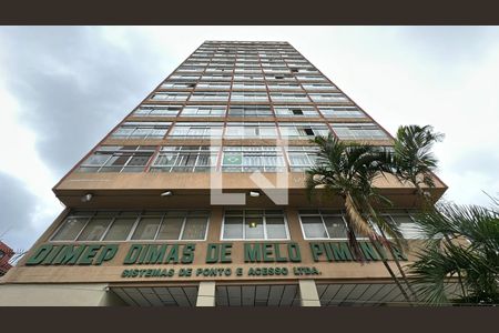 Studio para alugar com 28m², 1 quarto e sem vaga Studio para alugar com 28m², 1 quarto e sem vagaFachada