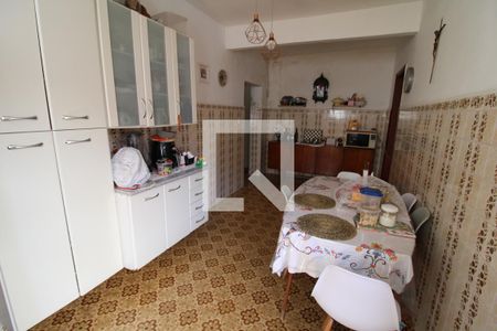 Casa à venda com 173m², 2 quartos e 2 vagasCozinha