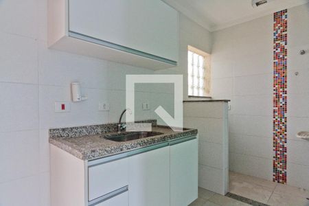 Cozinha de kitnet/studio para alugar com 1 quarto, 25m² em Parque Peruche, São Paulo