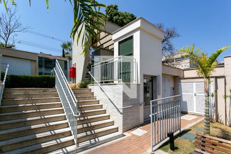 Apartamento para alugar com 60m², 2 quartos e 1 vagaFachada e portaria