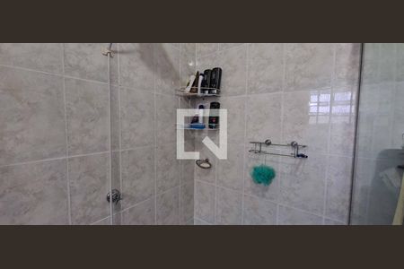 Casa à venda com 200m², 3 quartos e 2 vagasBanheiro 