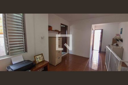 Casa à venda com 200m², 3 quartos e 2 vagasQuarto