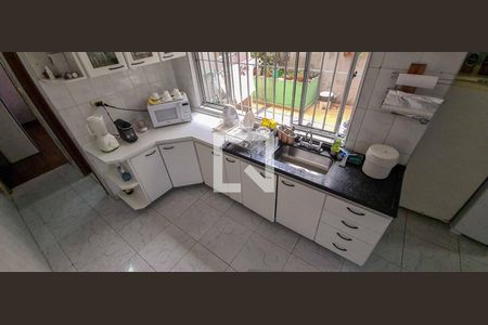 Casa à venda com 200m², 3 quartos e 2 vagasCozinha 