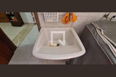 Casa à venda com 200m², 3 quartos e 2 vagasLavanderia 