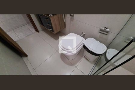 Casa à venda com 200m², 3 quartos e 2 vagasBanheiro  2