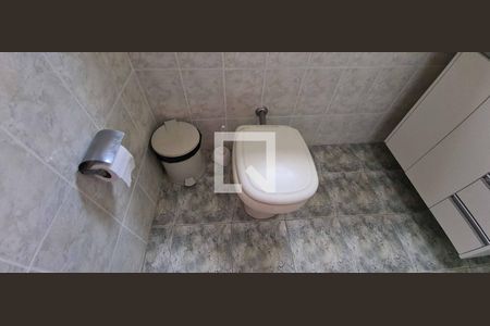 Casa à venda com 200m², 3 quartos e 2 vagasBanheiro 