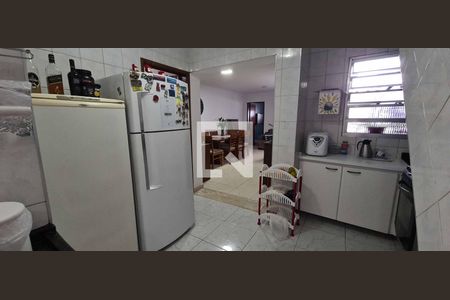 Casa à venda com 200m², 3 quartos e 2 vagasCozinha 
