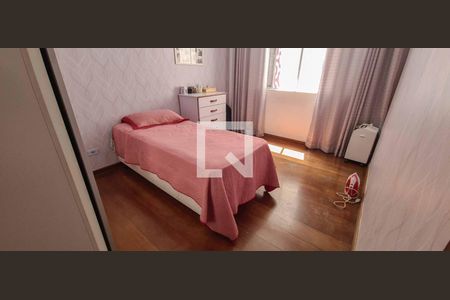 Casa à venda com 200m², 3 quartos e 2 vagasQuarto