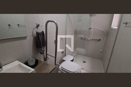 Casa à venda com 200m², 3 quartos e 2 vagasBanheiro  2