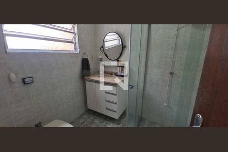 Casa à venda com 200m², 3 quartos e 2 vagasBanheiro 