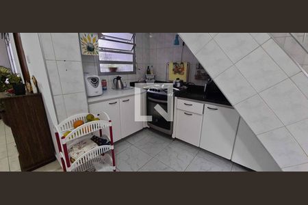 Casa à venda com 200m², 3 quartos e 2 vagasCozinha 