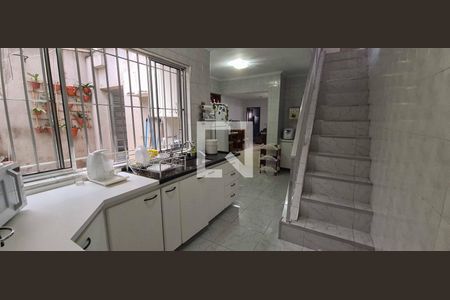 Casa à venda com 200m², 3 quartos e 2 vagasCozinha 