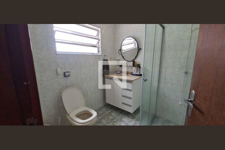 Casa à venda com 200m², 3 quartos e 2 vagasBanheiro 