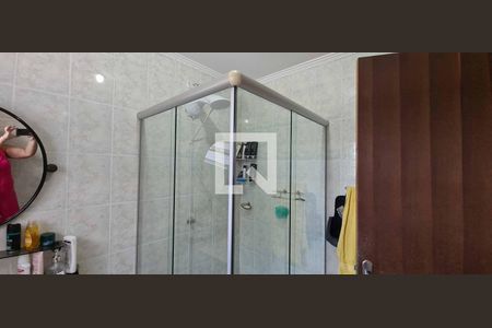 Casa à venda com 200m², 3 quartos e 2 vagasBanheiro 