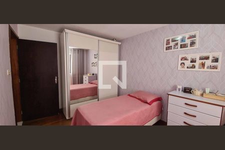 Casa à venda com 200m², 3 quartos e 2 vagasQuarto