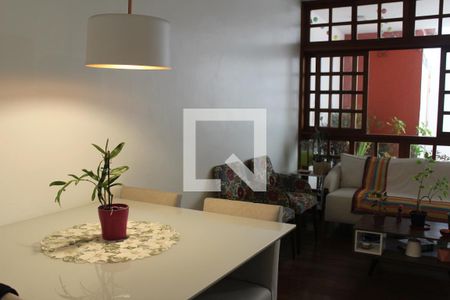 Sala de casa à venda com 3 quartos, 126m² em Alto da Lapa, São Paulo