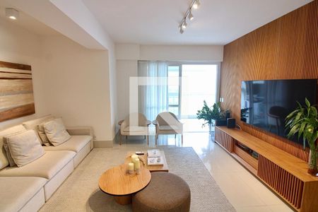 Sala de apartamento para alugar com 3 quartos, 128m² em Barra da Tijuca, Rio de Janeiro
