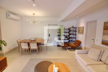 Sala de apartamento para alugar com 3 quartos, 128m² em Barra da Tijuca, Rio de Janeiro