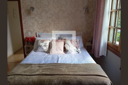 Casa à venda com 175m², 3 quartos e 4 vagas Casa à venda com 175m², 3 quartos e 4 vagasSuíte