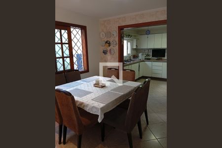 Casa à venda com 175m², 3 quartos e 4 vagas Casa à venda com 175m², 3 quartos e 4 vagasCopa