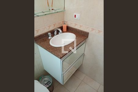 Casa à venda com 175m², 3 quartos e 4 vagas Casa à venda com 175m², 3 quartos e 4 vagas 2 ° andar banheiro