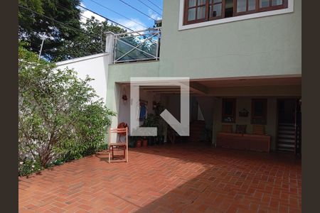 Casa à venda com 175m², 3 quartos e 4 vagas Casa à venda com 175m², 3 quartos e 4 vagasÁrea comum