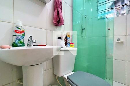 Banheiro de apartamento à venda com 1 quarto, 44m² em Jardim Dourado, Guarulhos