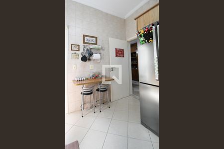 Casa de condomínio à venda com 340m², 5 quartos e 3 vagasCozinha