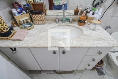 Casa de condomínio à venda com 340m², 5 quartos e 3 vagasBanheiro do Quarto 4 (suíte)