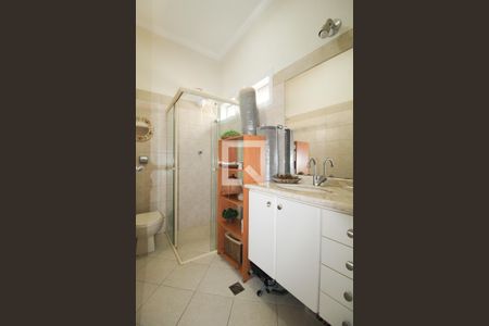 Casa de condomínio à venda com 340m², 5 quartos e 3 vagasBanheiro do Quarto 5 (suíte)