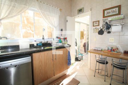 Casa de condomínio à venda com 340m², 5 quartos e 3 vagasCozinha