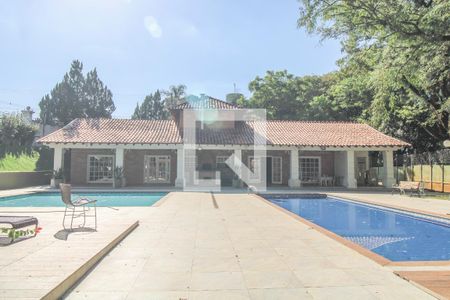 Casa de condomínio à venda com 340m², 5 quartos e 3 vagasÁrea comum - Salão de festas e piscinas