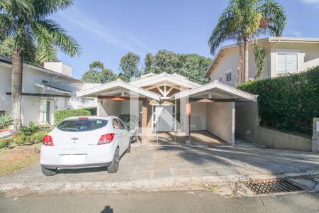 Casa de condomínio à venda com 340m², 5 quartos e 3 vagasFachada