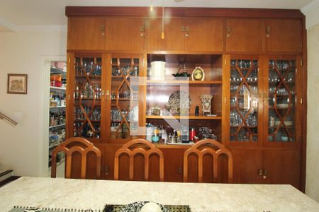 Casa de condomínio à venda com 340m², 5 quartos e 3 vagasSala de jantar