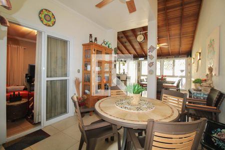 Casa de condomínio à venda com 340m², 5 quartos e 3 vagasSalão de festas