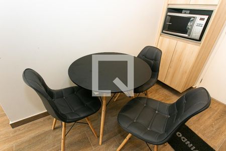 Studio para alugar com 35m², 1 quarto e sem vaga Studio para alugar com 35m², 1 quarto e sem vagaCozinha - Mesa e Cadeiras
