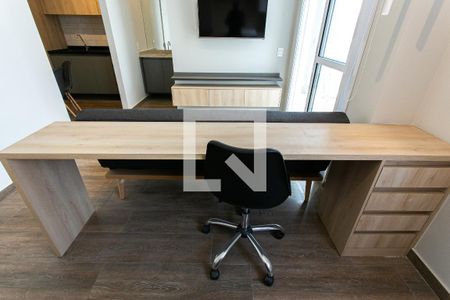 Studio para alugar com 35m², 1 quarto e sem vaga Studio para alugar com 35m², 1 quarto e sem vagaQuarto - Mesa e Cadeiras