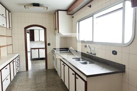 Apartamento à venda com 270m², 4 quartos e 2 vagascozinha
