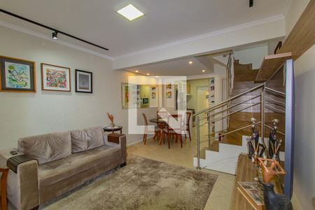 Sala de casa de condomínio à venda com 2 quartos, 66m² em Rio Branco, Canoas