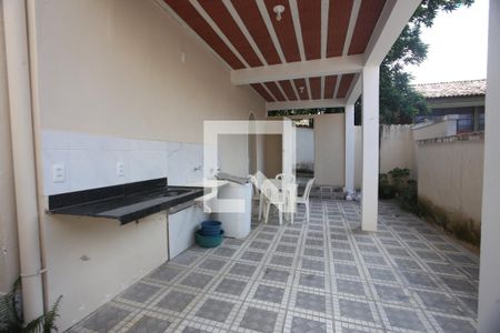 Casa para alugar com 200m², 3 quartos e sem vagaÁrea externa