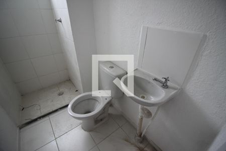 Banheiro de apartamento para alugar com 2 quartos, 50m² em Usina Piratininga, São Paulo