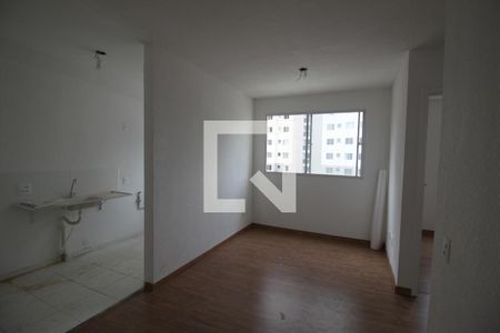 Sala de apartamento para alugar com 2 quartos, 50m² em Usina Piratininga, São Paulo