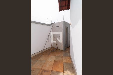 Casa para alugar com 480m², 3 quartos e 6 vagas Casa para alugar com 480m², 3 quartos e 6 vagasPiscina