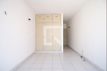 Studio para alugar com 28m², 1 quarto e sem vaga Studio para alugar com 28m², 1 quarto e sem vagaSala/Quarto