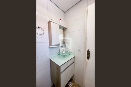 Casa à venda com 200m², 4 quartos e 3 vagas Casa à venda com 200m², 4 quartos e 3 vagasBanheiro da Suíte 2