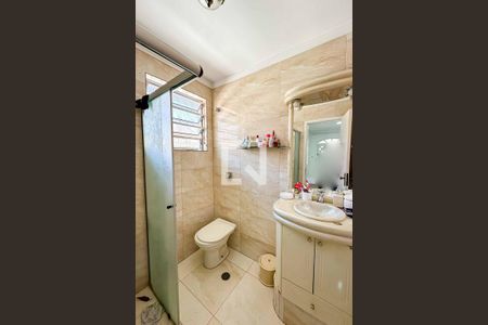 Banheiro da Suíte 1 de casa à venda com 4 quartos, 200m² em Conjunto Residencial Santa Terezinha, São Paulo