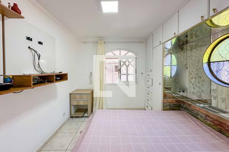 Suíte 1 de casa à venda com 4 quartos, 200m² em Conjunto Residencial Santa Terezinha, São Paulo